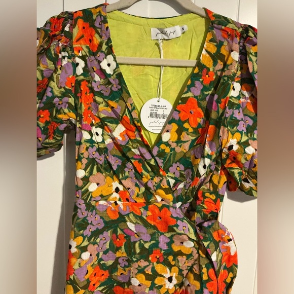 NWT Petal & Pup Flourish Puff Sleeve Mini Dress Size Large - Picture 4 of 5